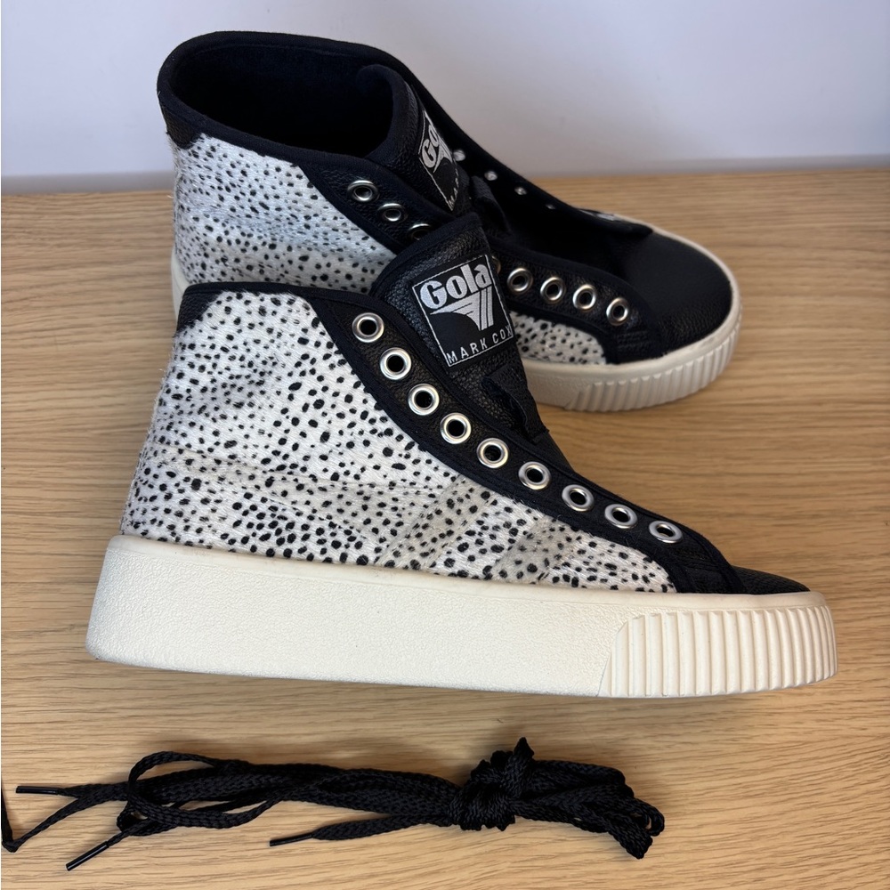 Gola Women's 6 Black/White High-Top Platform Sneakers Like New!!! - Picture 1 of 8